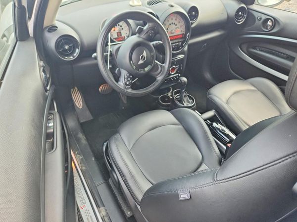 2014 MINI COOPER