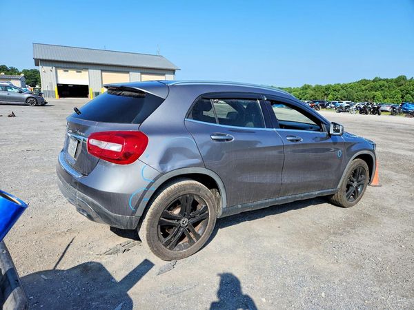 2017 MERCEDES-BENZ GLA GLA250-4M