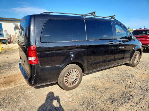 2017 MERCEDES-BENZ METRIS