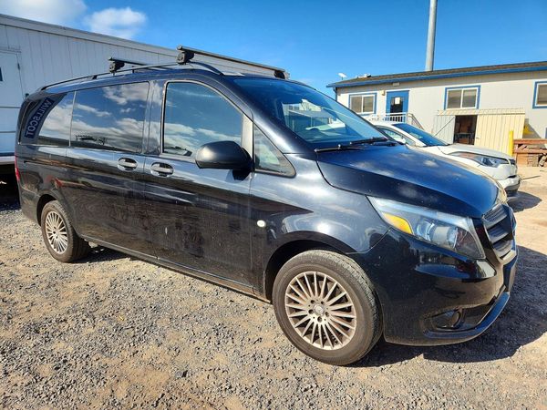 2017 MERCEDES-BENZ METRIS
