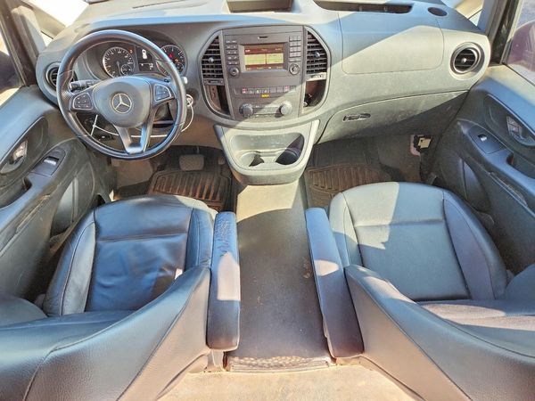 2017 MERCEDES-BENZ METRIS