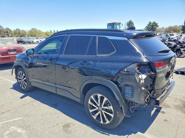 2024 TOYOTA COROLLA CROSS XLE