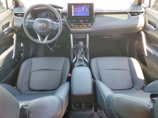 2024 TOYOTA COROLLA CROSS XLE