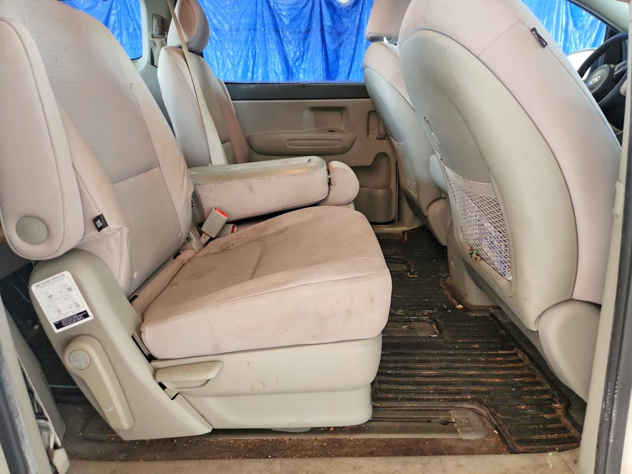 2016 KIA SEDONA LX - Middle-low