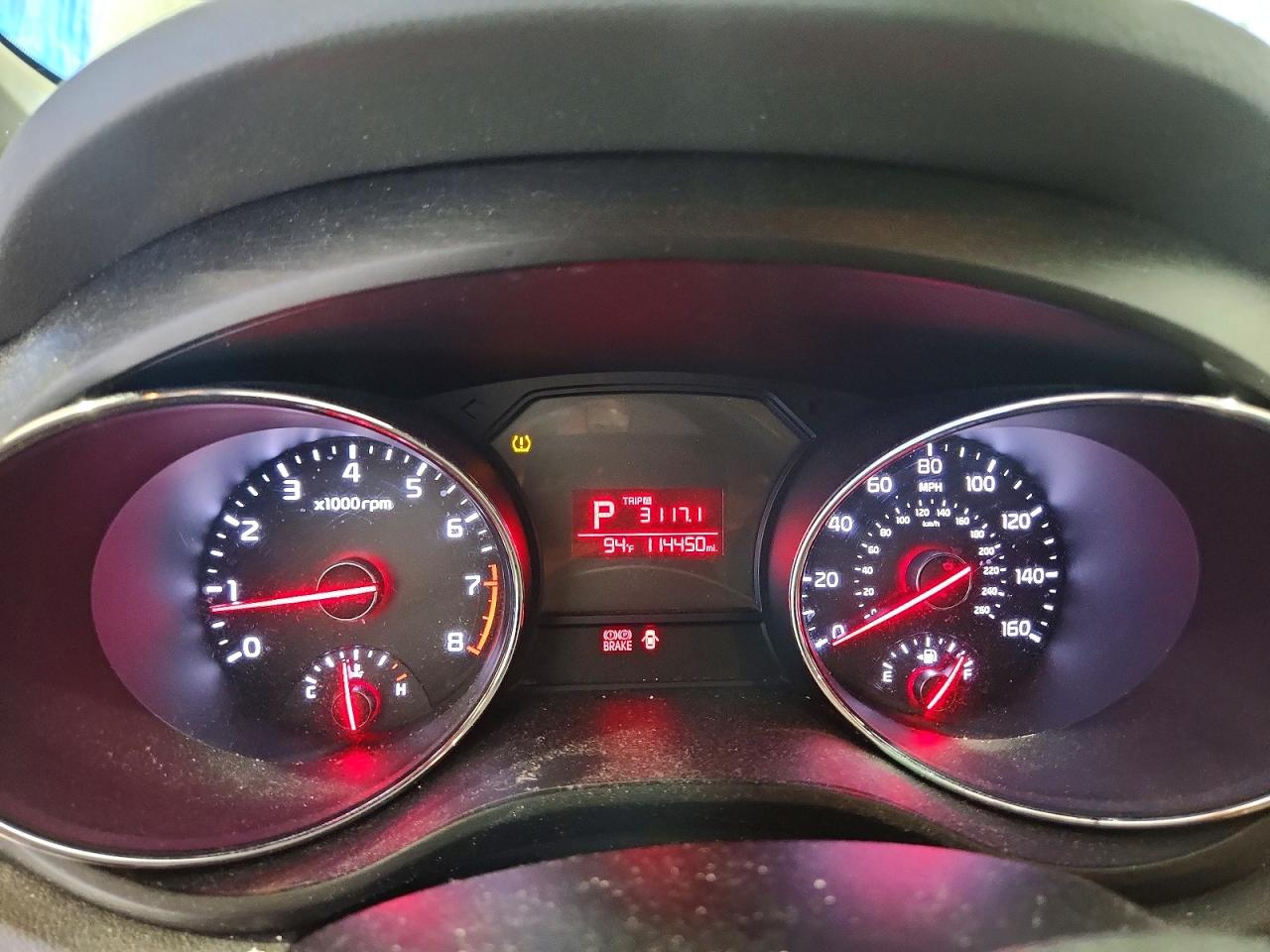 2016 KIA SEDONA LX - Middle-low