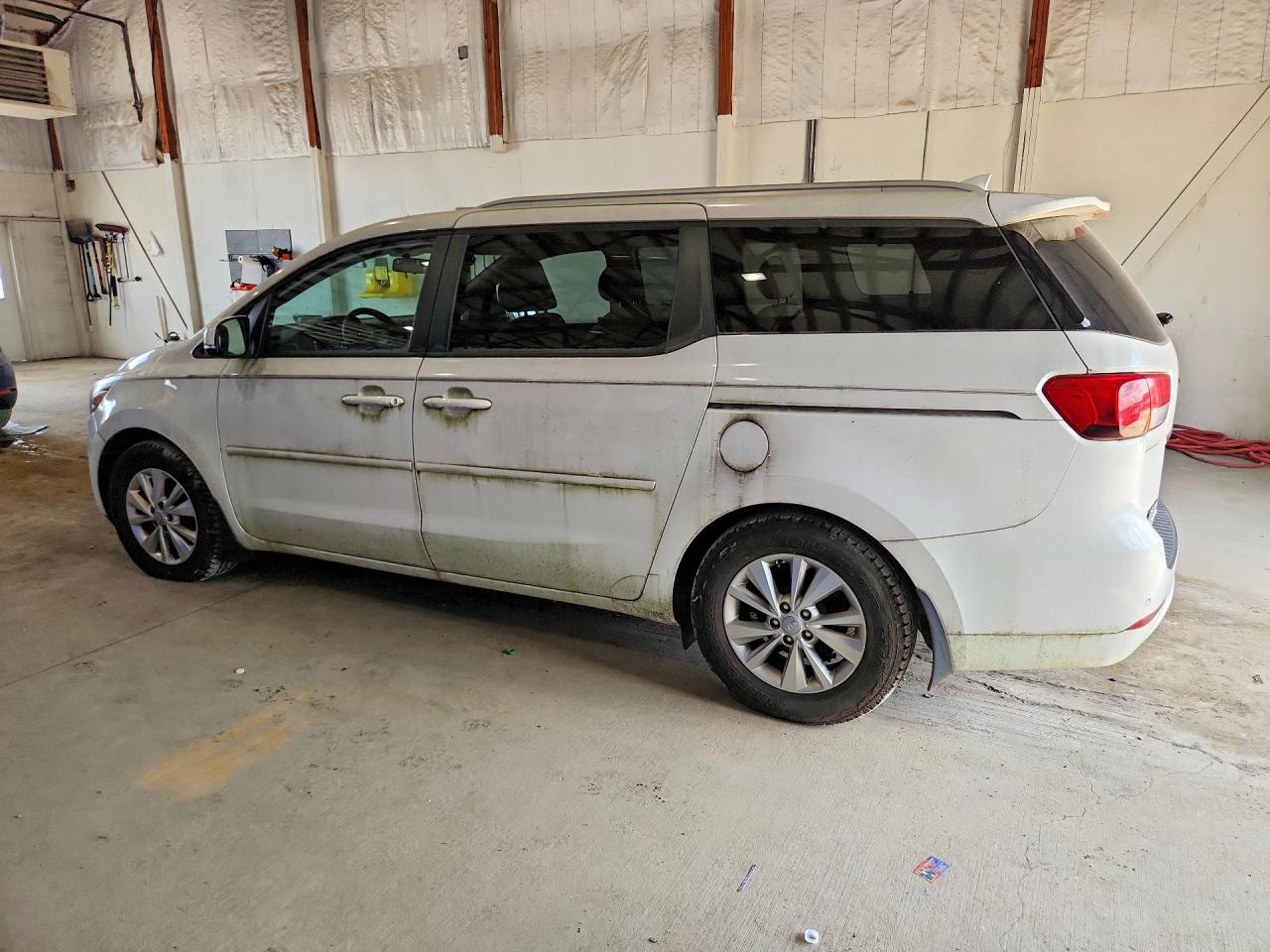 2016 KIA SEDONA LX - Middle-low