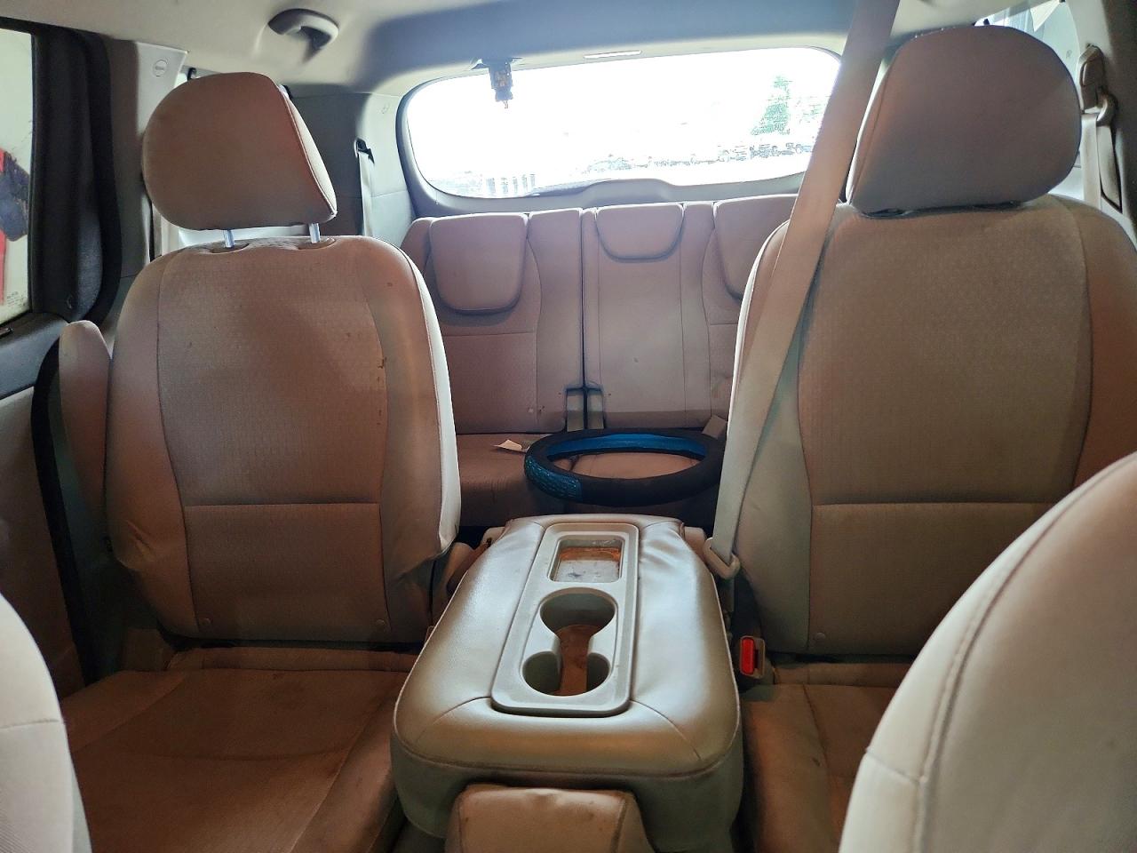 2016 KIA SEDONA LX - Middle-low