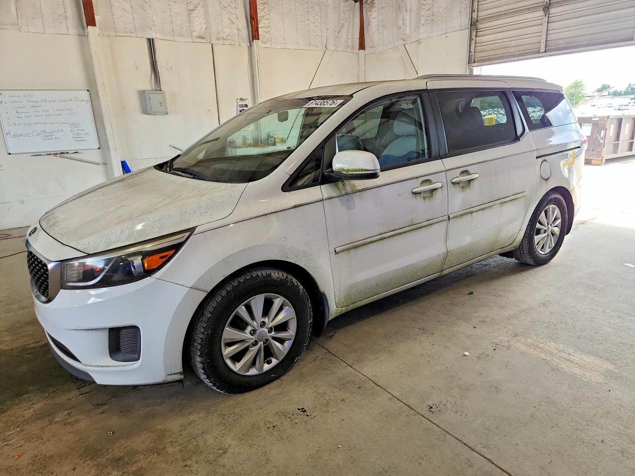 2016 KIA SEDONA LX - Middle-low