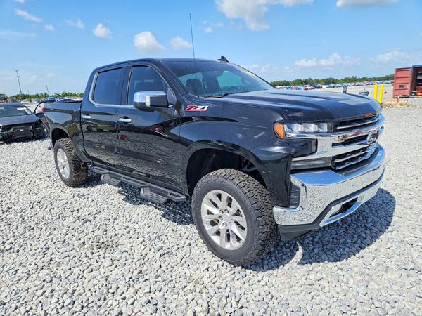 2022 CHEVROLET SILVERADO LTZ — Passenger 3/4