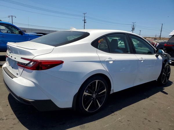 2026 TOYOTA CAMRY
