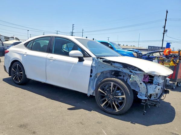 2026 TOYOTA CAMRY
