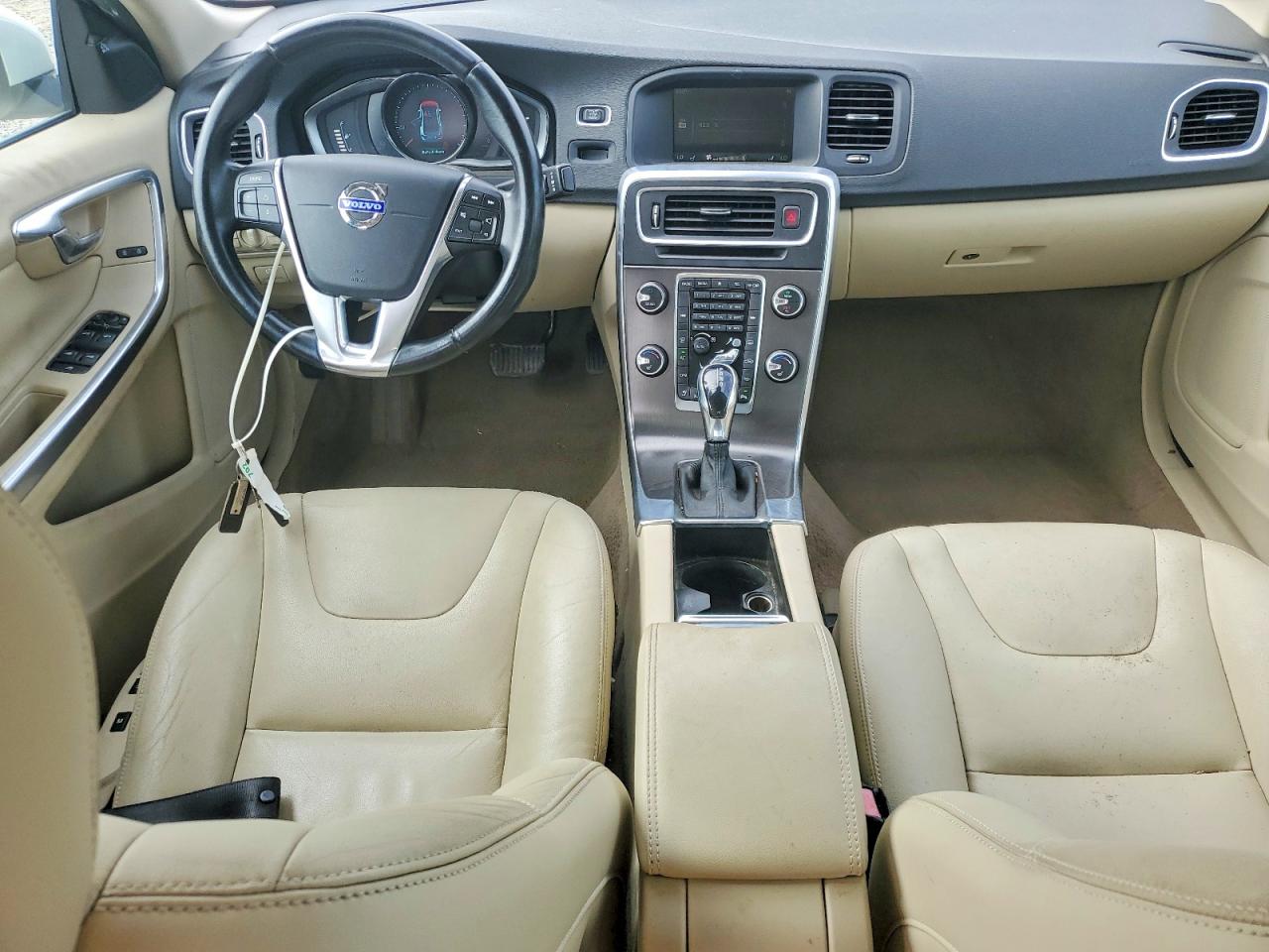 2015 VOLVO S60 Premier+ (non R design)