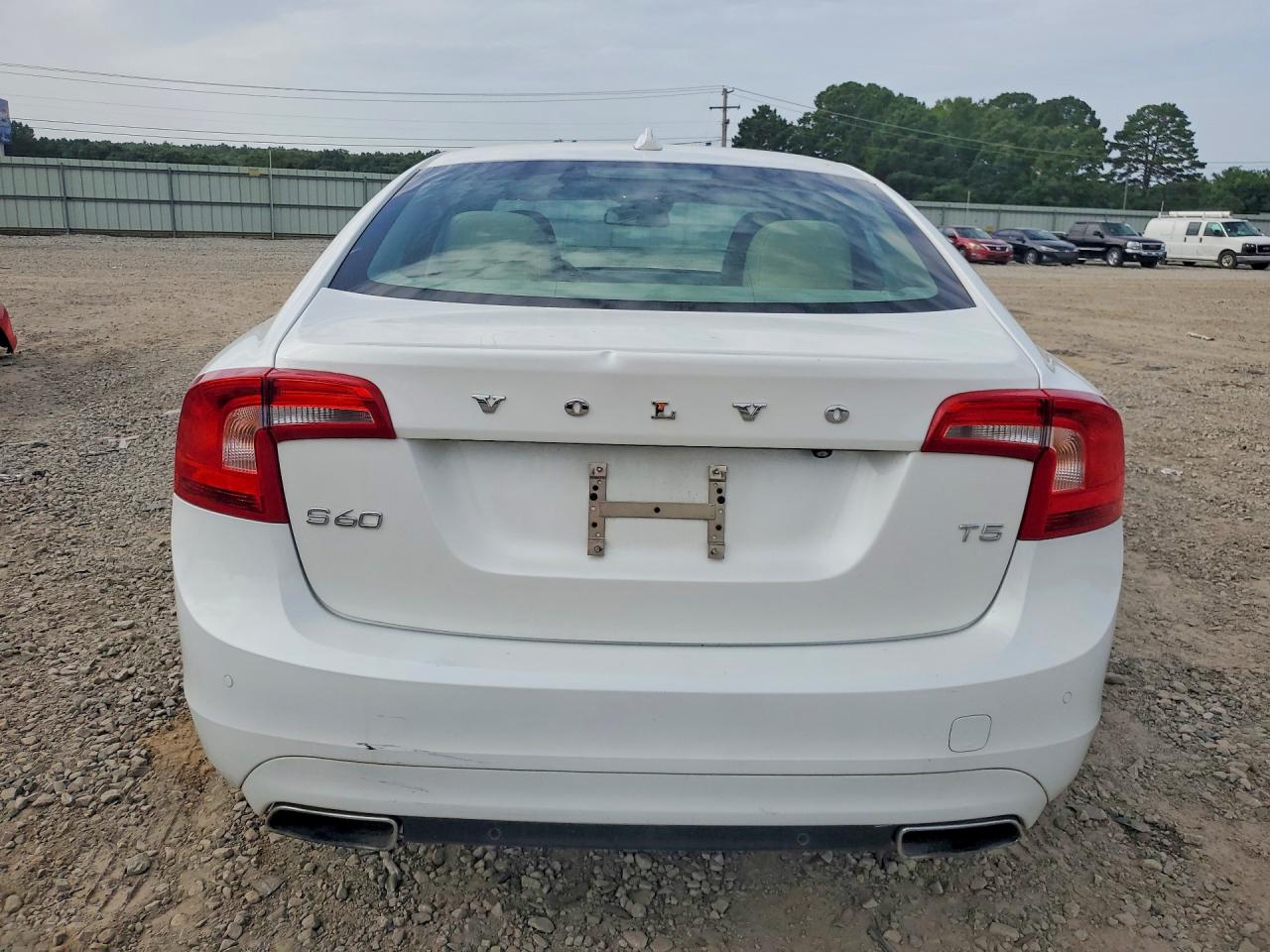 2015 VOLVO S60 Premier+ (non R design)
