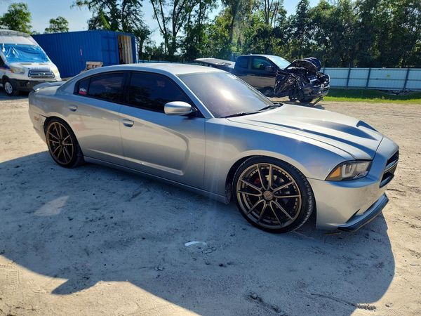 2013 DODGE CHARGER SE
