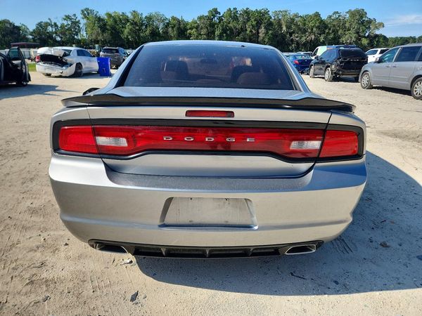 2013 DODGE CHARGER SE