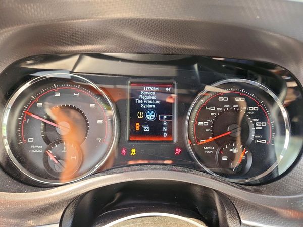 2013 DODGE CHARGER SE