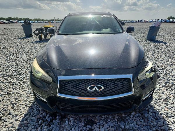 2015 INFINITI Q50