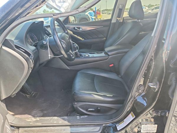 2015 INFINITI Q50