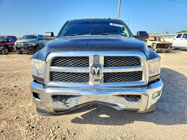 2018 RAM 3500 ST CREW CAB 4X4