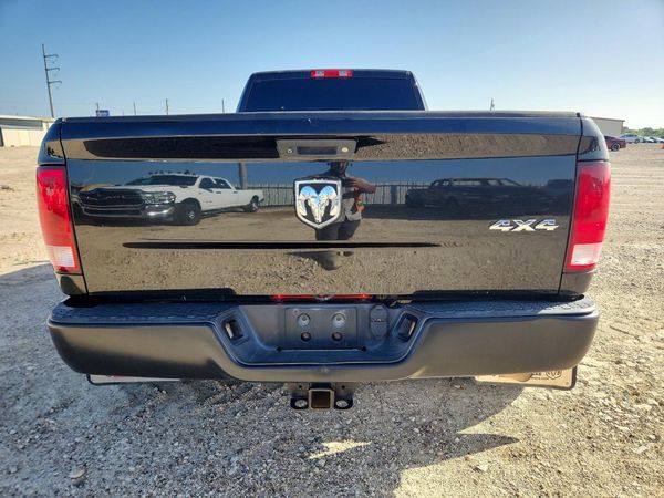 2018 RAM 3500 ST CREW CAB 4X4