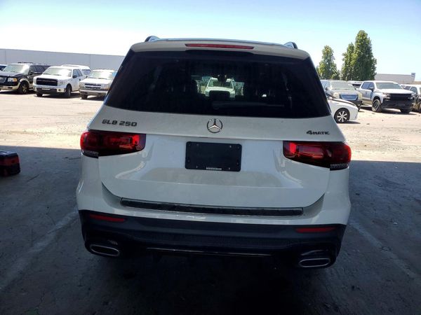 2022 MERCEDES-BENZ GLB GLB250 / GLB250 4MATIC