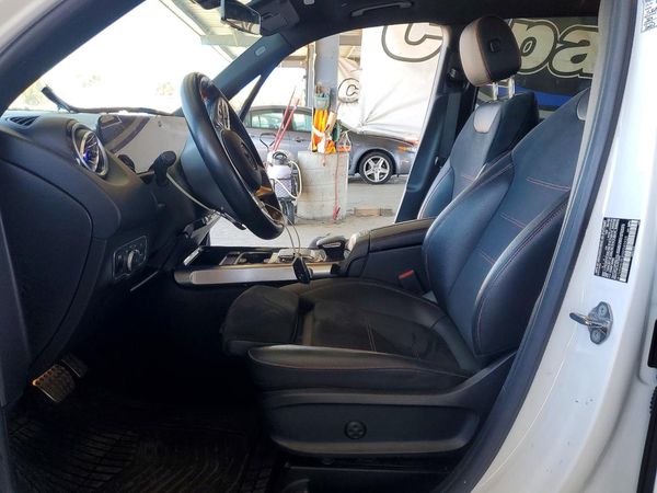 2022 MERCEDES-BENZ GLB GLB250 / GLB250 4MATIC