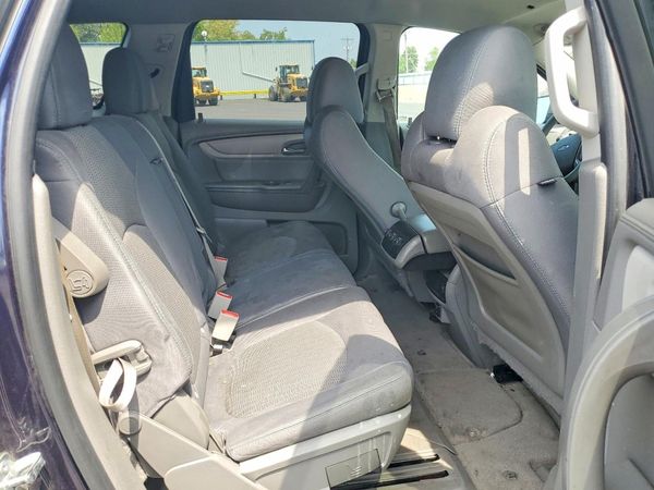 2015 CHEVROLET TRAVERSE LS