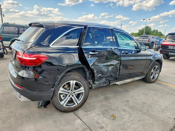 2019 MERCEDES-BENZ GLC GLC 300-4M