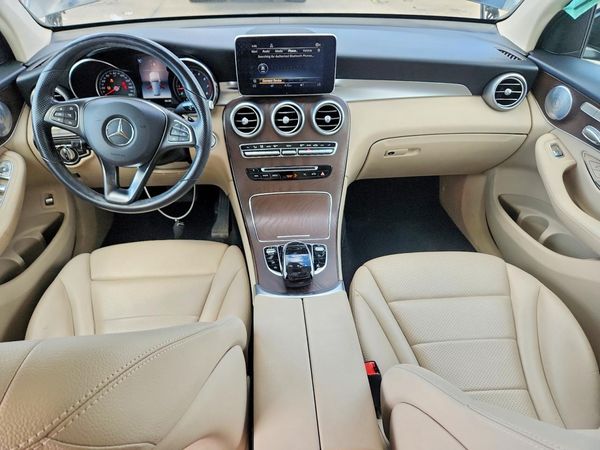 2019 MERCEDES-BENZ GLC GLC 300-4M