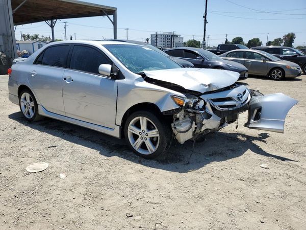 2013 TOYOTA COROLLA