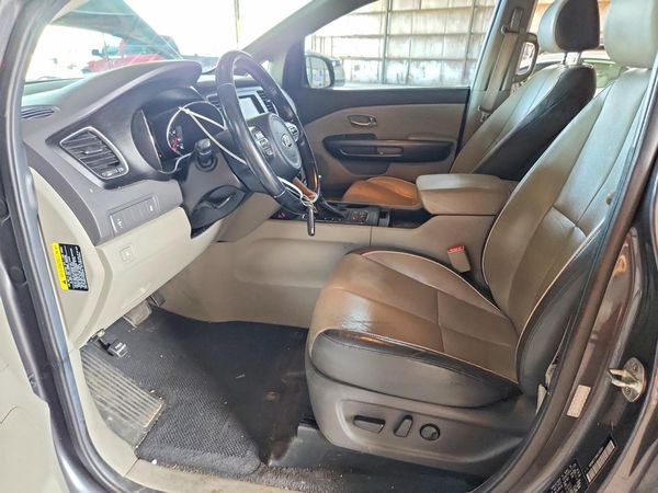 2017 KIA SEDONA LX