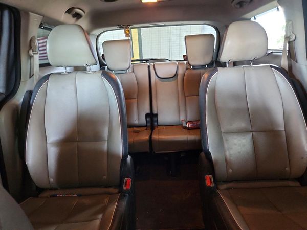 2017 KIA SEDONA LX