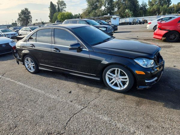 2012 MERCEDES-BENZ C C300 4-MATIC