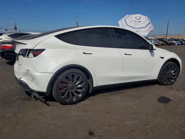 2024 TESLA MODEL Y
