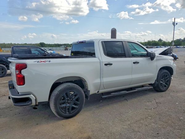 2025 CHEVROLET SILVERADO Custom