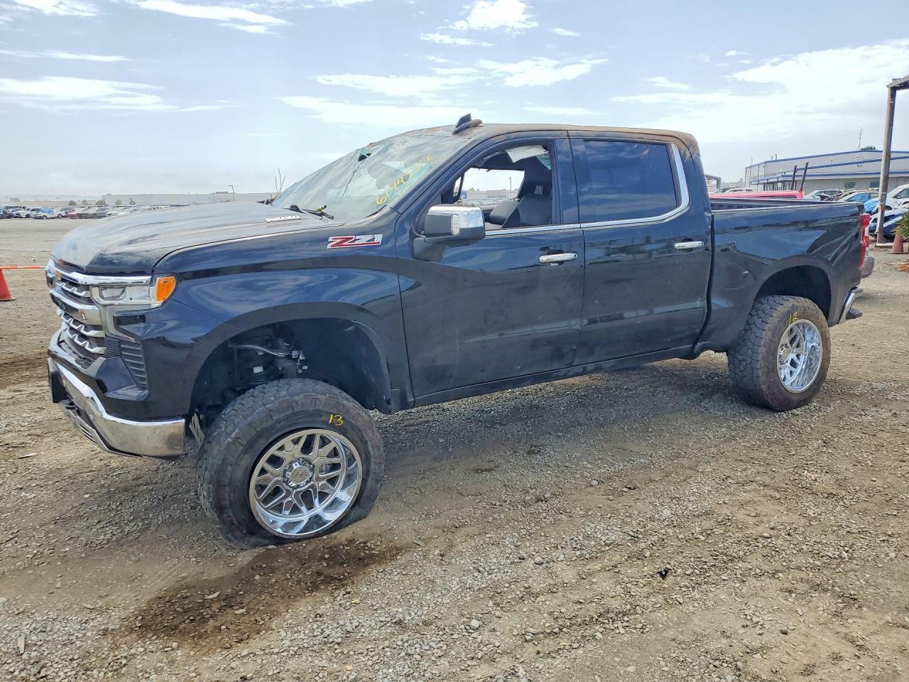 2023 CHEVROLET SILVERADO LTZ