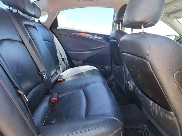 2013 HYUNDAI SONATA