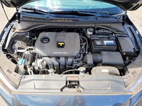 2020 HYUNDAI VELOSTER 2.0L and 2.0L Premium