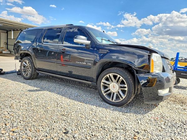 2014 CADILLAC ESCALADE ESV Premium