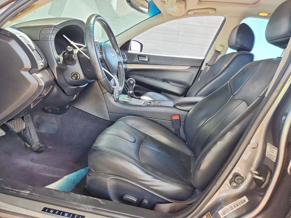 2013 INFINITI G37 — DENT