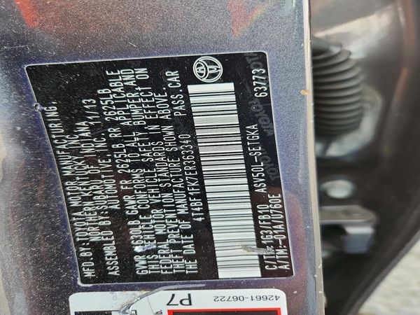 2014 TOYOTA CAMRY — VINS