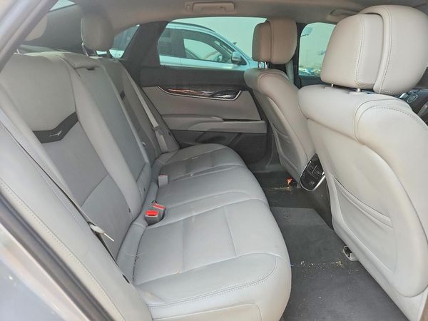 2014 CADILLAC XTS Luxury