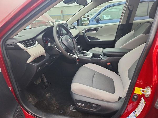 2021 TOYOTA RAV4 XLE