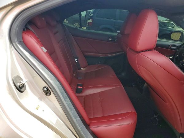 2016 LEXUS IS