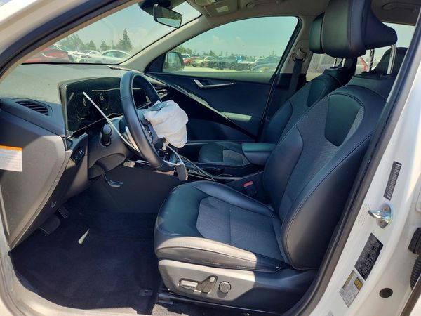 2023 KIA NIRO