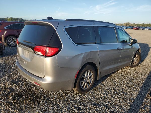 2021 CHRYSLER VOYAGER
