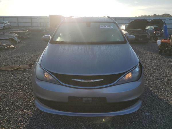 2021 CHRYSLER VOYAGER
