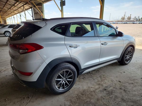 2017 HYUNDAI TUCSON