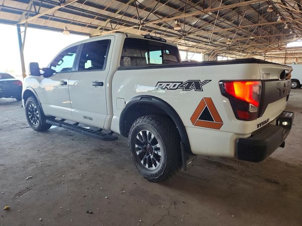 2024 NISSAN TITAN