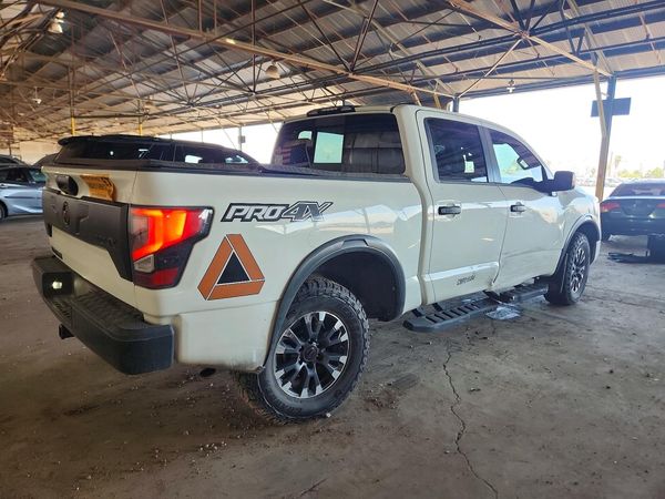 2024 NISSAN TITAN